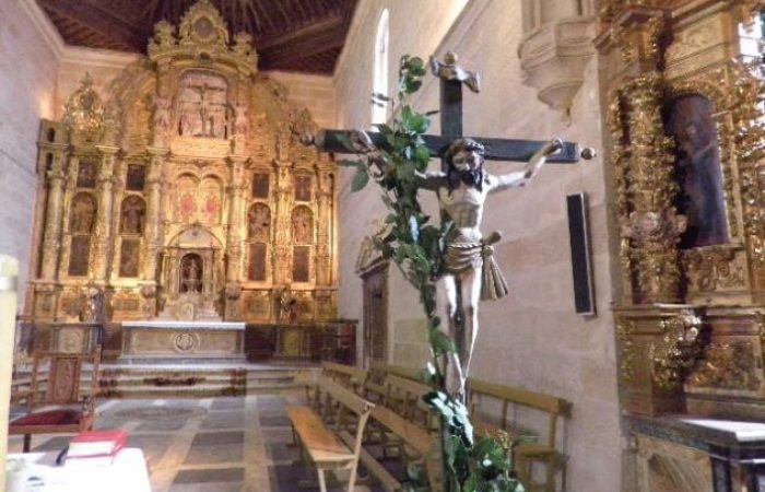Altar Mayor de la iglesia de Villaverde de Guareña